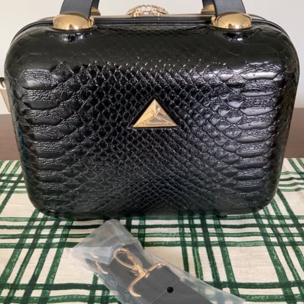 Triforce Elite Performance Hard Shell Beauty/Cosmetic Case Like New